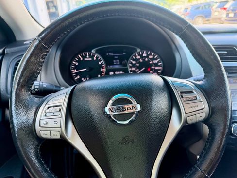 Used 2014 Nissan Altima 2.5 SL w/ Technology Package FWD image 33