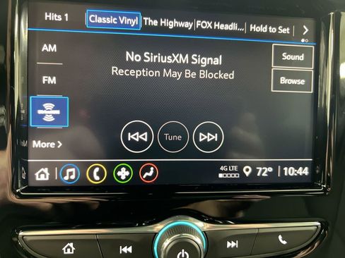 Used 2023 Chevrolet Traverse LT image 13