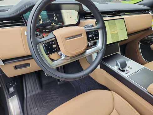 New 2026 Land Rover Range Rover Long Wheelbase SE AWD/4WD image 15