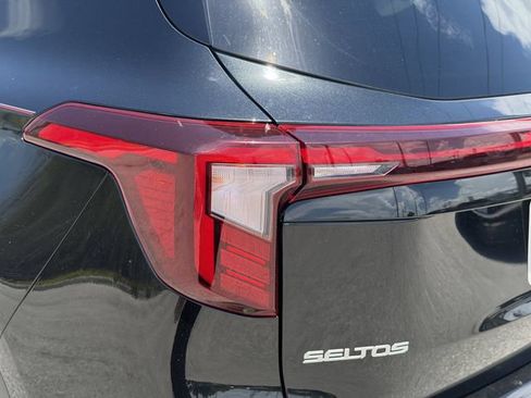 Used 2024 Kia Seltos SX w/ SX Sunroof Package AWD/4WD image 14