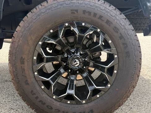 Used 2025 Chevrolet Silverado 1500 LT AWD/4WD image 45