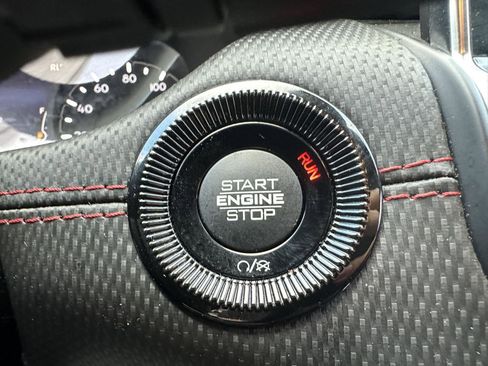 Used 2025 Jeep Compass Trailhawk image 34