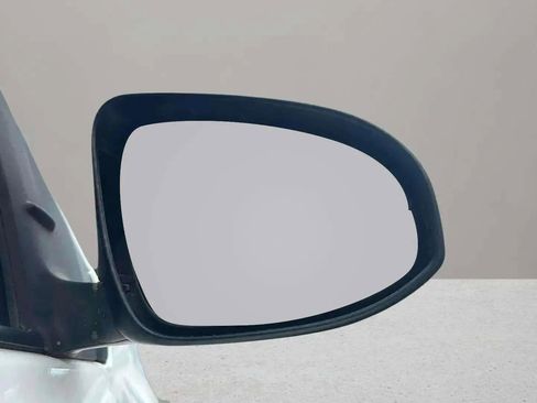 Used 2014 Toyota Corolla LE image 17