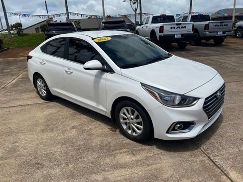 Used 2022 Hyundai Accent SEL FWD image 3