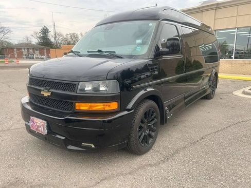 Used 2019 Chevrolet Express 2500 Extended w/ Enhanced Convenience Package RWD image 1