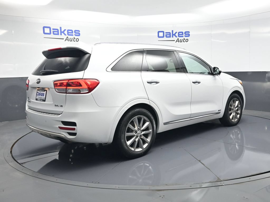 Used 2016 Kia Sorento SX w/ SXL Technology Package AWD/4WD image 7