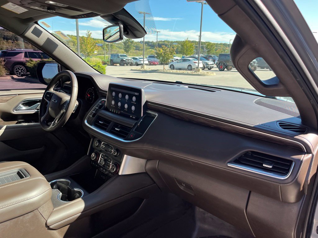 Used 2021 Chevrolet Tahoe Z71 w/ Z71 Off-Road Package AWD/4WD image 27