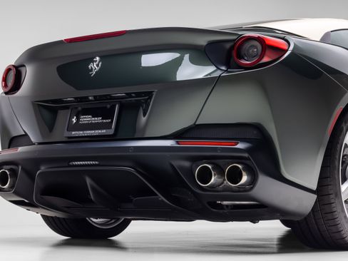 Certified 2019 Ferrari Portofino RWD image 16
