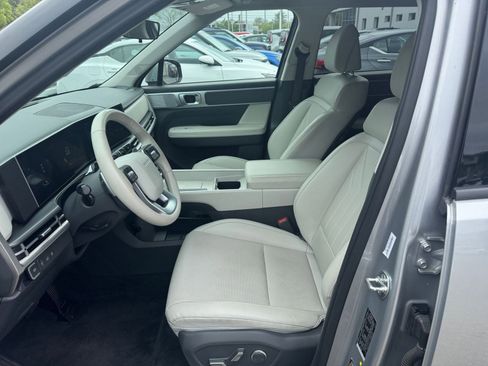 Used 2025 Hyundai Santa Fe SEL AWD/4WD image 28
