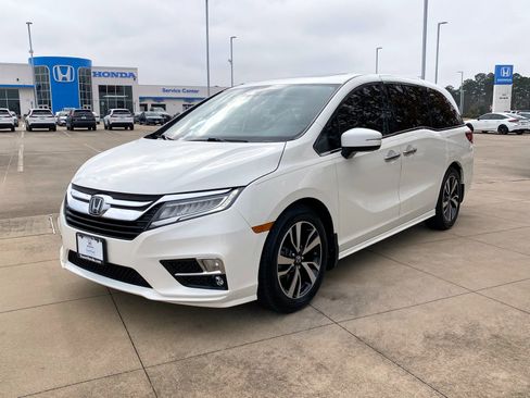 Used 2019 Honda Odyssey Elite image 3
