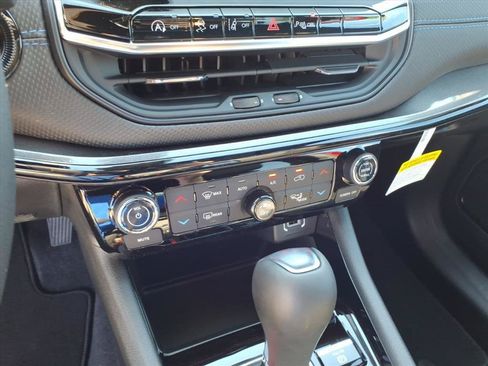 New 2026 Jeep Compass Limited AWD/4WD image 14