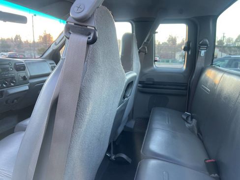 Used 2007 Ford F250 XL image 13