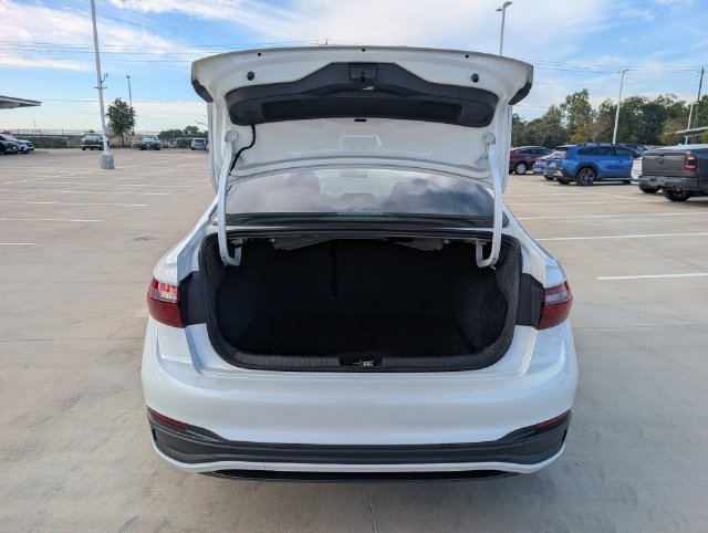 Used 2022 Volkswagen Jetta SE FWD image 29