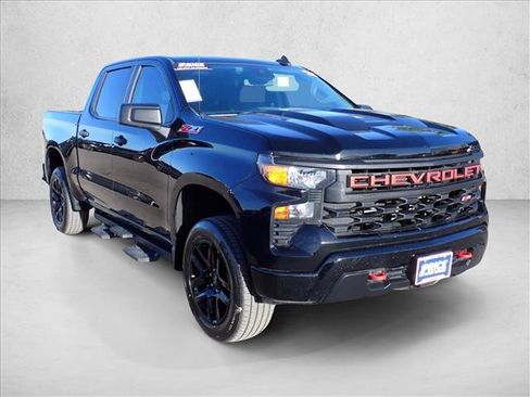 Used 2022 Chevrolet Silverado 1500 Custom Trail Boss AWD/4WD image 5