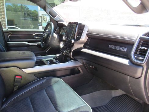 Used 2023 RAM 1500 Laramie AWD/4WD image 38