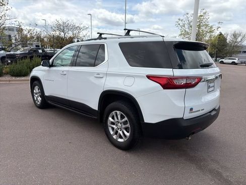 Used 2018 Chevrolet Traverse LT w/ LPO, 'HIT The Road' Package AWD/4WD image 4
