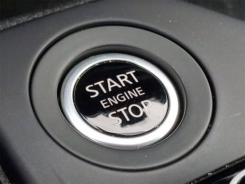 Used 2025 Nissan Sentra S image 23