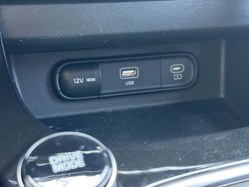 Used 2024 Kia Seltos S AWD/4WD image 38