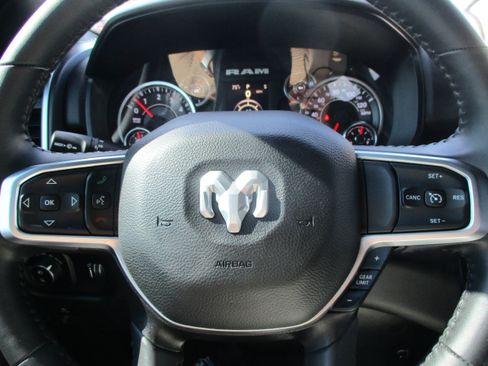 Used 2024 RAM 1500 Big Horn AWD/4WD image 17