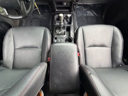 Used 2017 Toyota 4Runner TRD Off-Road Premium AWD/4WD image 50