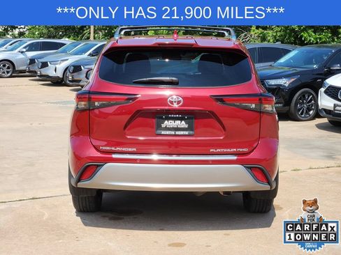 Used 2024 Toyota Highlander Platinum AWD/4WD image 7