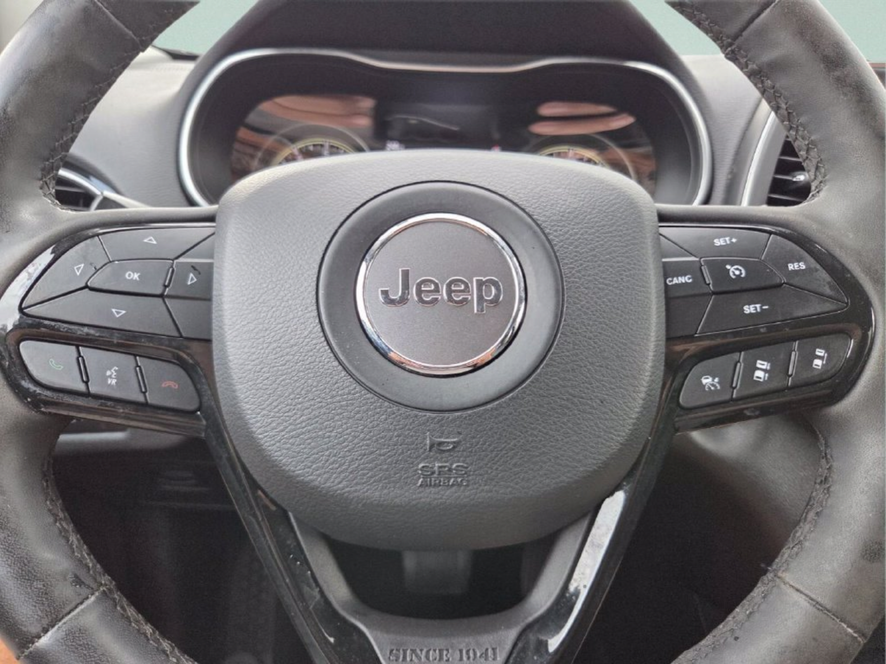 Used 2023 Jeep Cherokee Altitude Lux AWD/4WD image 28