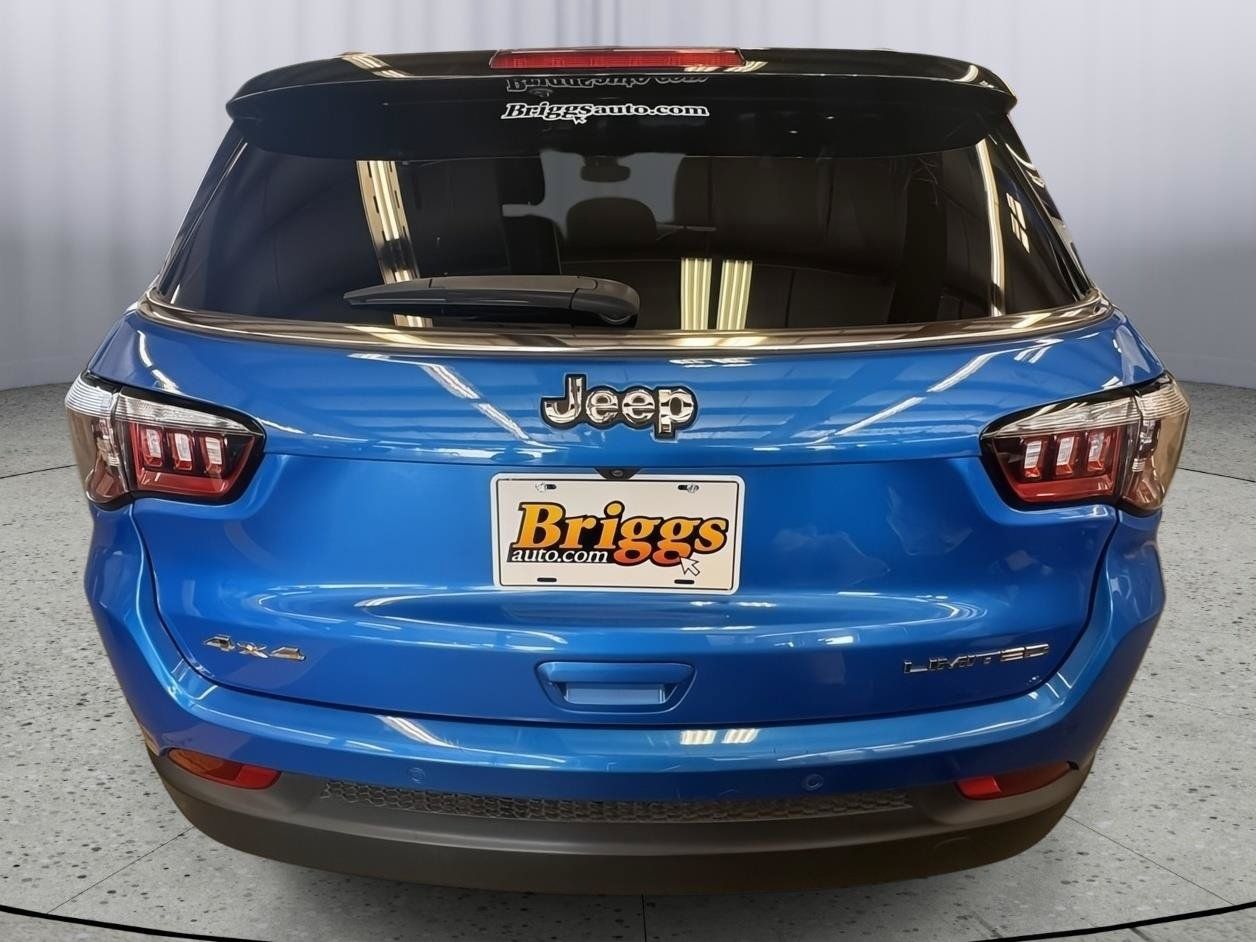 Used 2024 Jeep Compass Limited AWD/4WD image 4