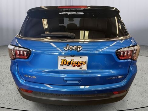 Used 2024 Jeep Compass Limited AWD/4WD image 4