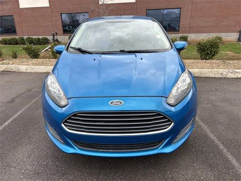 Used 2014 Ford Fiesta SE image 2