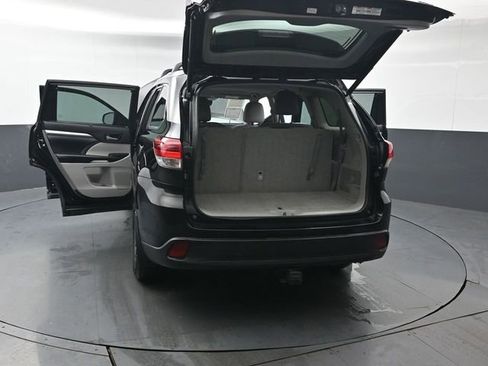 Certified 2019 Toyota Highlander XLE image 51