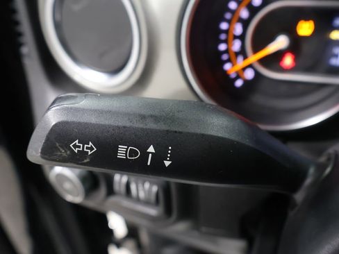 Used 2019 Jeep Wrangler Unlimited Sahara w/ Dual Top Group image 38