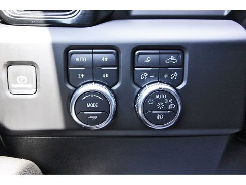 Used 2022 GMC Sierra 1500 AT4 w/ AT4 Preferred Package AWD/4WD image 22