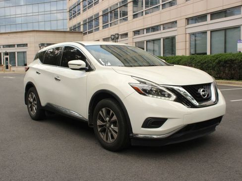 Used 2018 Nissan Murano S w/ Cargo Package FWD image 1