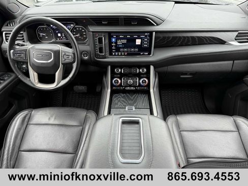 Used 2021 GMC Yukon XL Denali w/ Denali Premium Package image 14