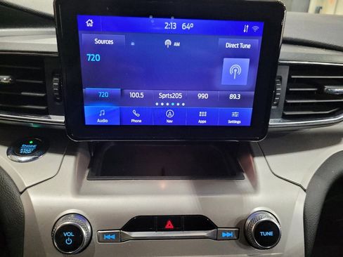 Used 2021 Ford Explorer XLT w/ Equipment Group 202A AWD/4WD image 25
