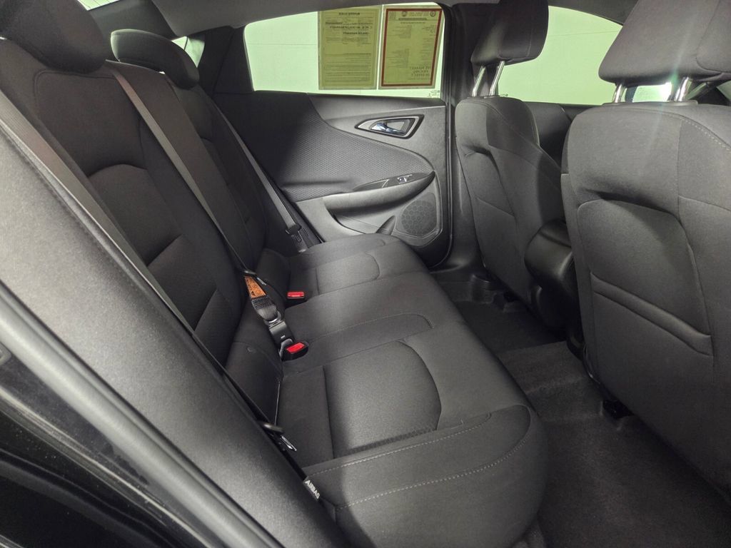 Used 2024 Chevrolet Malibu RS FWD image 28