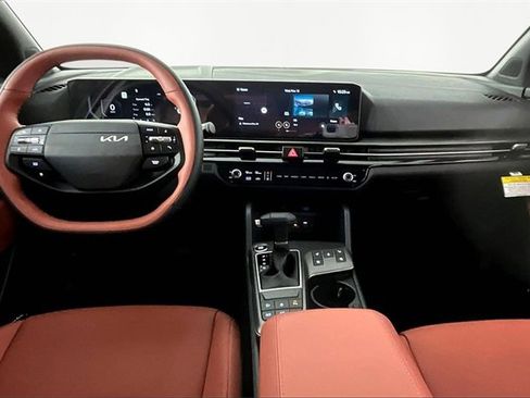 New 2026 Kia Sportage SX image 6