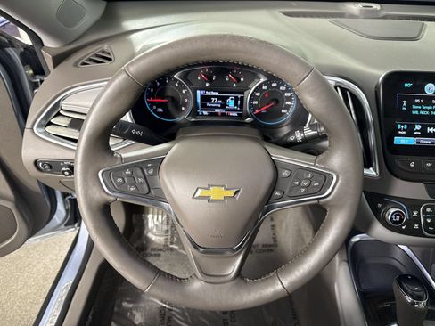 Used 2017 Chevrolet Malibu Premier w/ Premier Sun and Wheel Package FWD image 11
