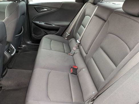 Used 2025 Chevrolet Malibu LT FWD image 24