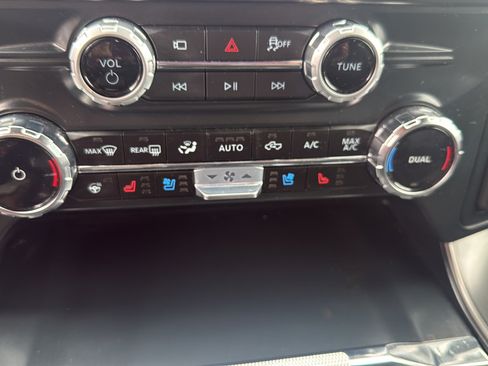 Certified 2025 Ford F150 Lariat AWD/4WD image 28