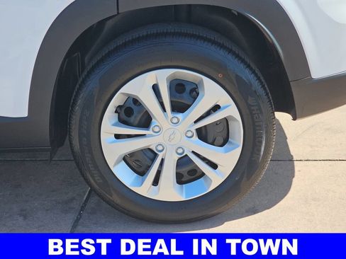 New 2026 Chevrolet Trax LS w/ Driver Confidence Package FWD image 36