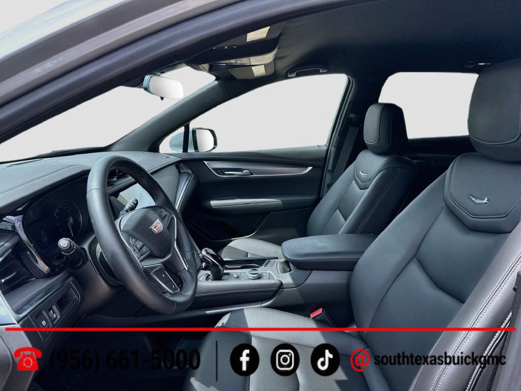 Used 2026 Cadillac XT5 Luxury FWD image 12