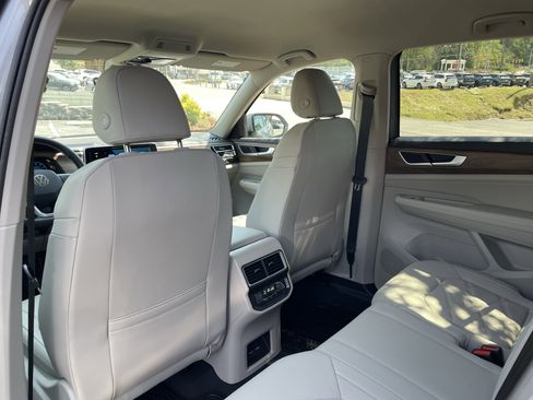 New 2026 Volkswagen Atlas SE FWD image 12