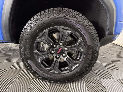 Used 2025 GMC Canyon Elevation w/ Convenience Package AWD/4WD image 10