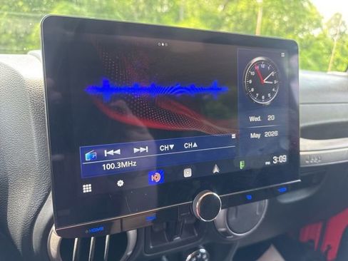 Used 2015 Jeep Wrangler Unlimited Sport w/ Quick Order Package 24S AWD/4WD image 19