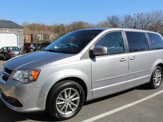 Used 2015 Dodge Grand Caravan SE image 1