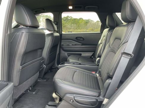Used 2023 Nissan Pathfinder Rock Creek image 13