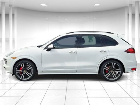Used 2014 Porsche Cayenne GTS AWD/4WD image 2