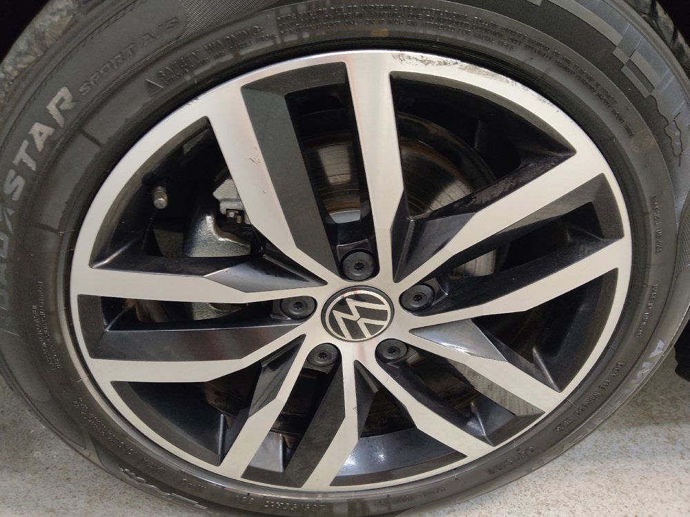 Used 2025 Volkswagen Jetta SE FWD image 31