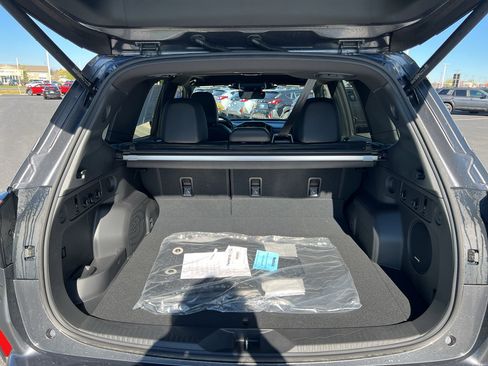 Certified 2025 Subaru Forester Limited image 27